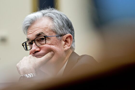 Democrat Chides Fed’s Powell Over Attendance at Bezos Party