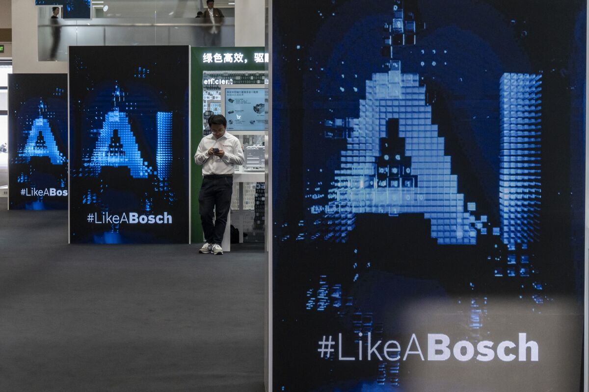 AI Rally Ripples Through Chip Supply Chain, Minting New Winners
