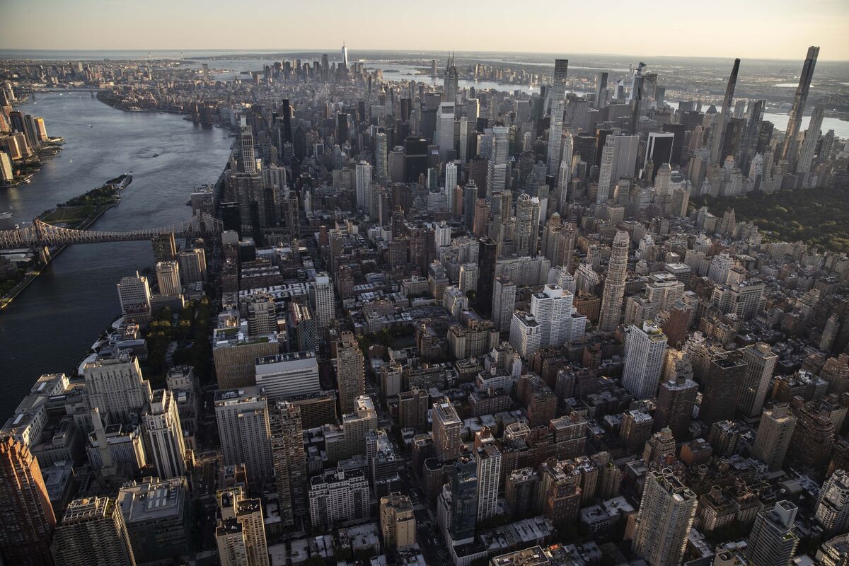 New york city is one of the largest cities in the world it is also фото 94