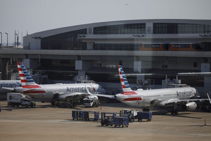 American, United Combine To Cut 32,000 Jobs As Aid Talks Drag On