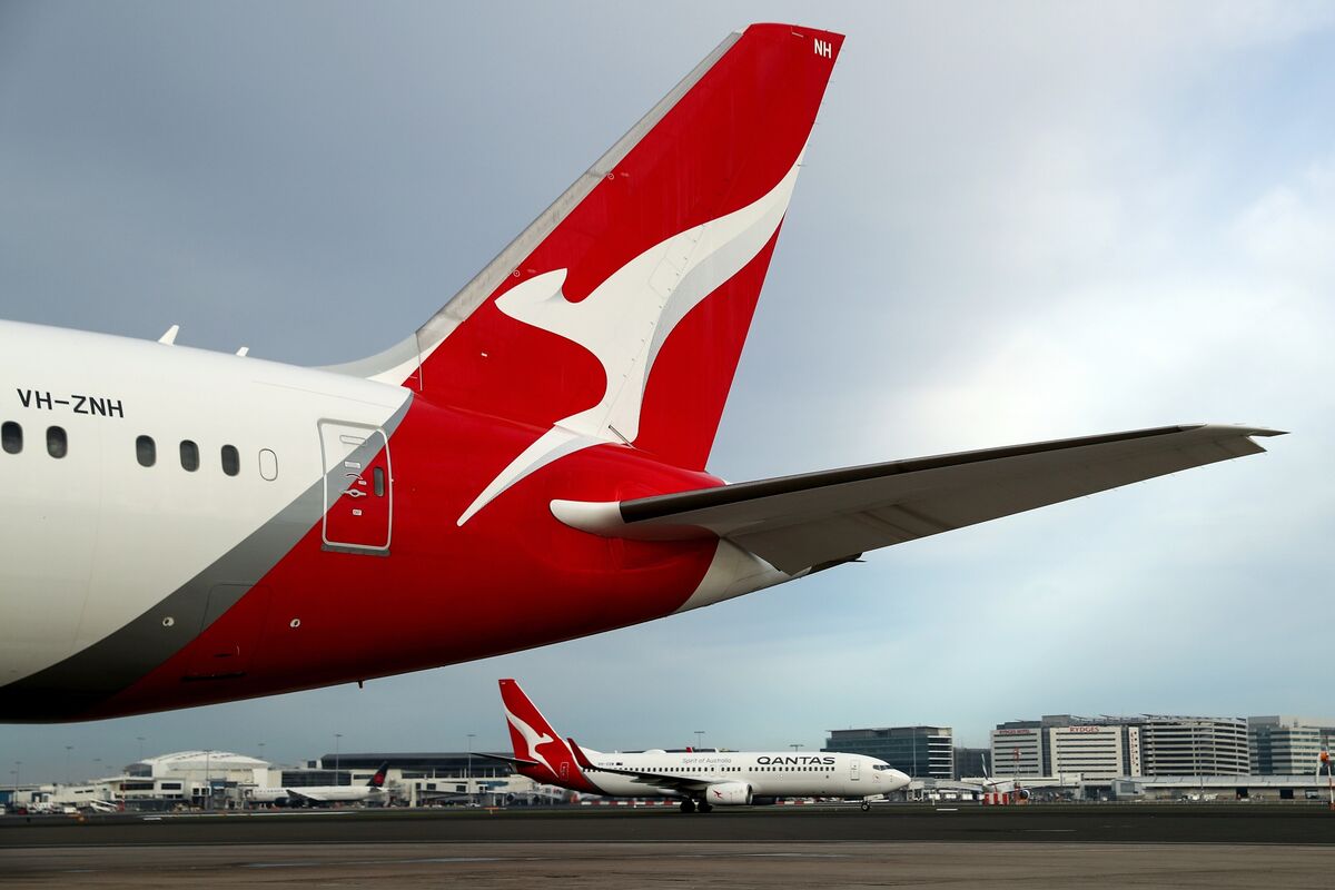 Qantas to Test New Overseas Routes as Countries Reopen Again - Bloomberg