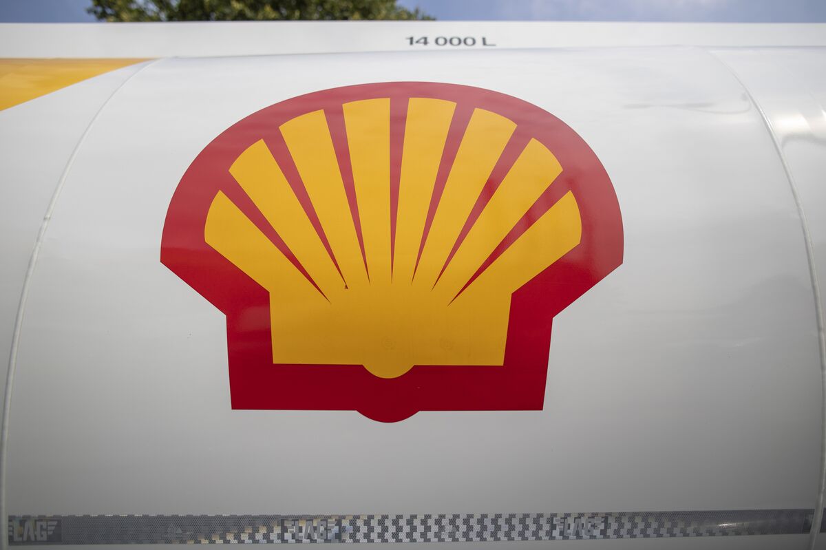 Goldman Lands $40 Billion Mandate From Shell for Pension Assets