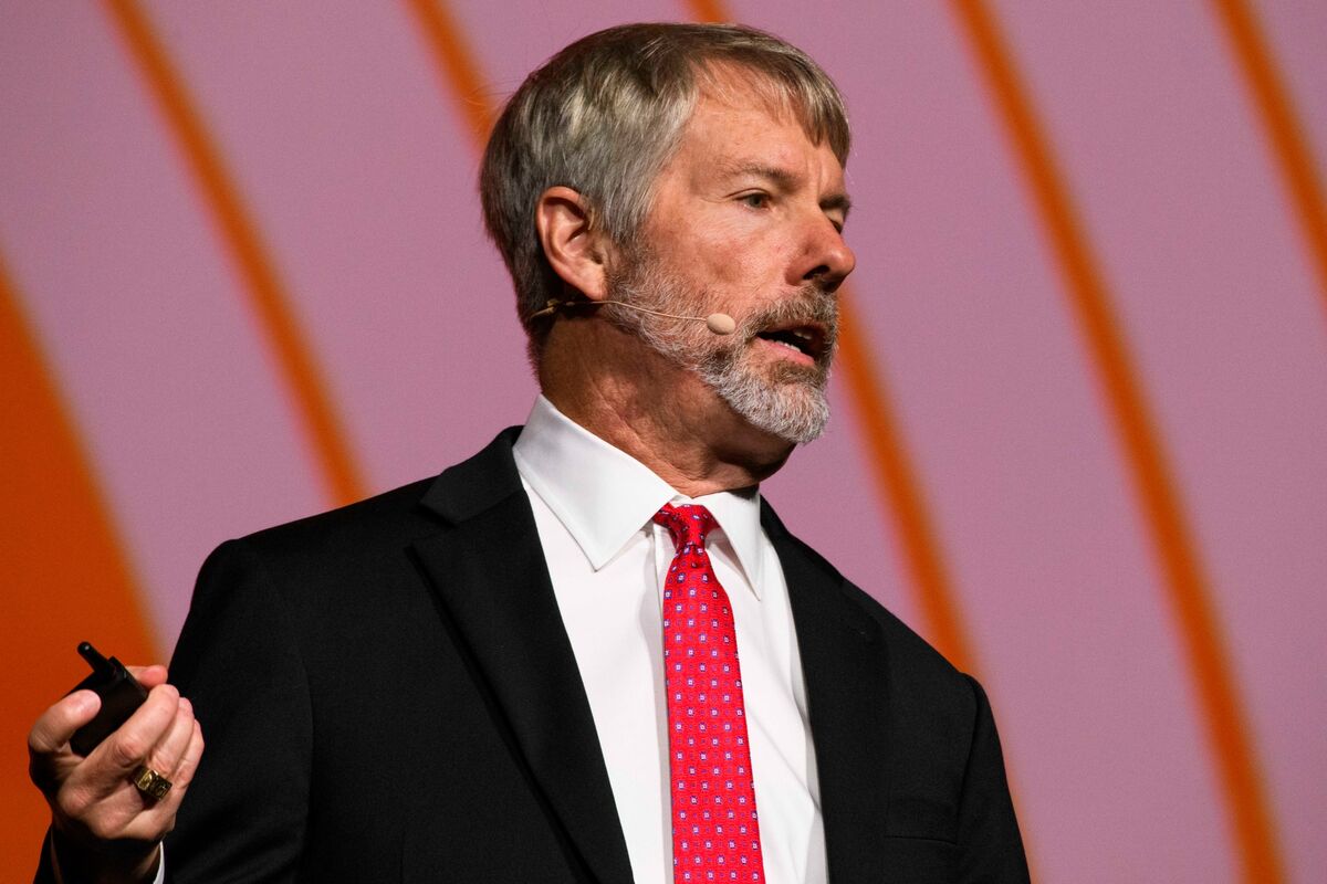 
                            Saylor’s Strategy Steps Up Bitcoin Buys by Using Common Shares