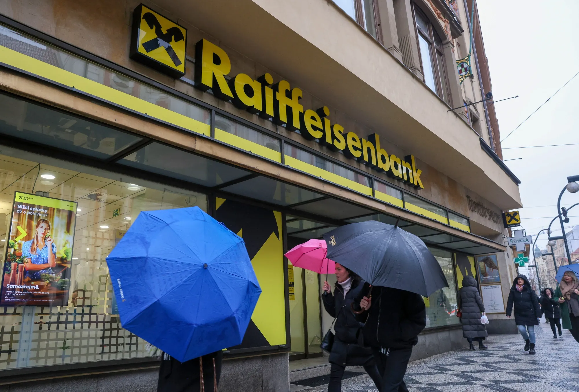 Raiffeisen Forced to Abandon Russian Plan After Regulators Balk - Bloomberg