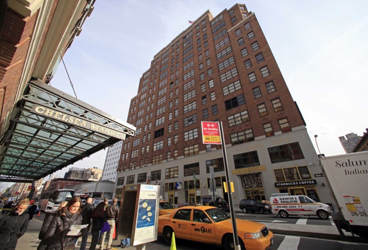 Manhattan Tech Building Google Takes Manhattan: The Rise of the Downtown Tech Campus - Bloomberg