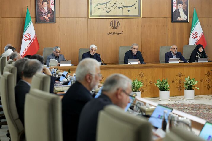 Iranian President Pezeshkian meet cabinet members