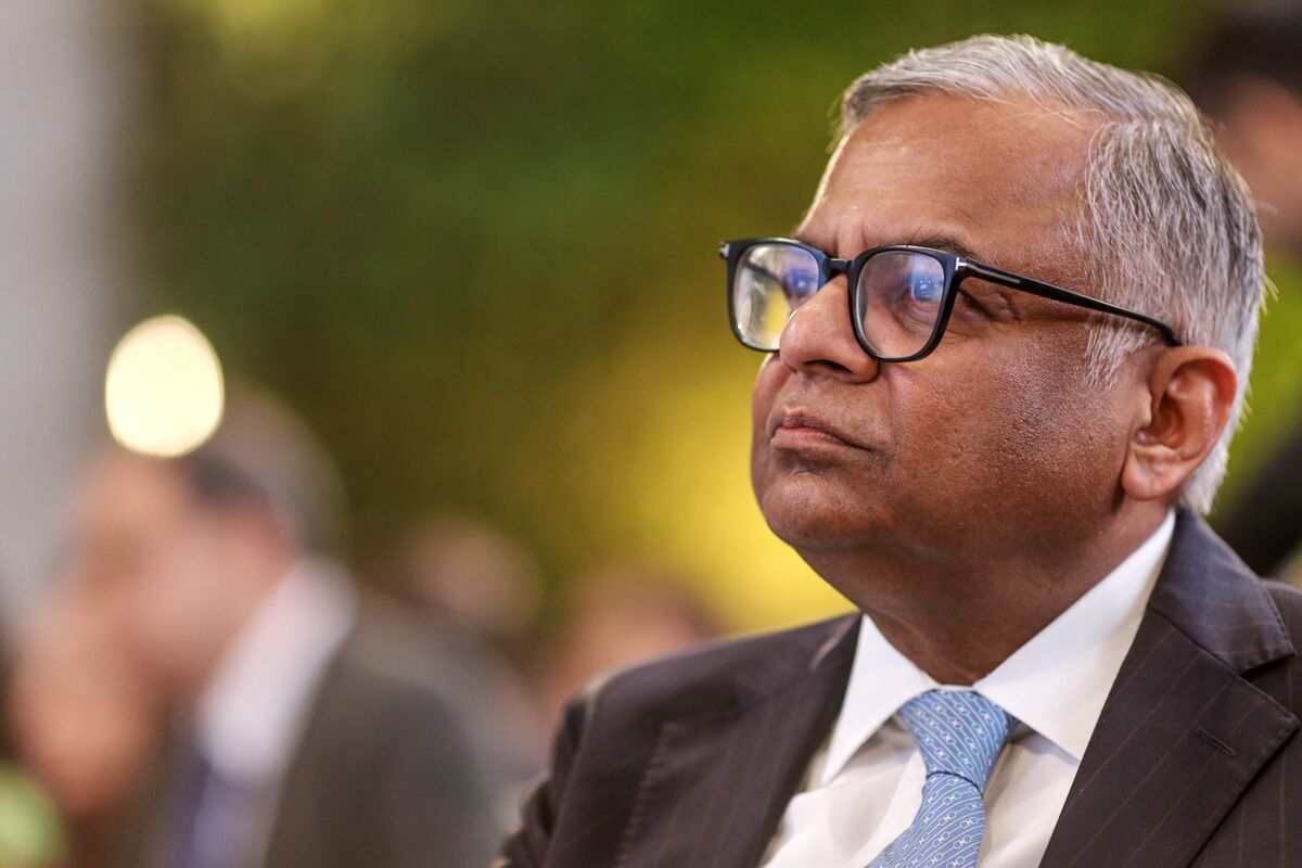 Tata Chair’s Exit Leaves $120 Billion Spending Ambition in Limbo