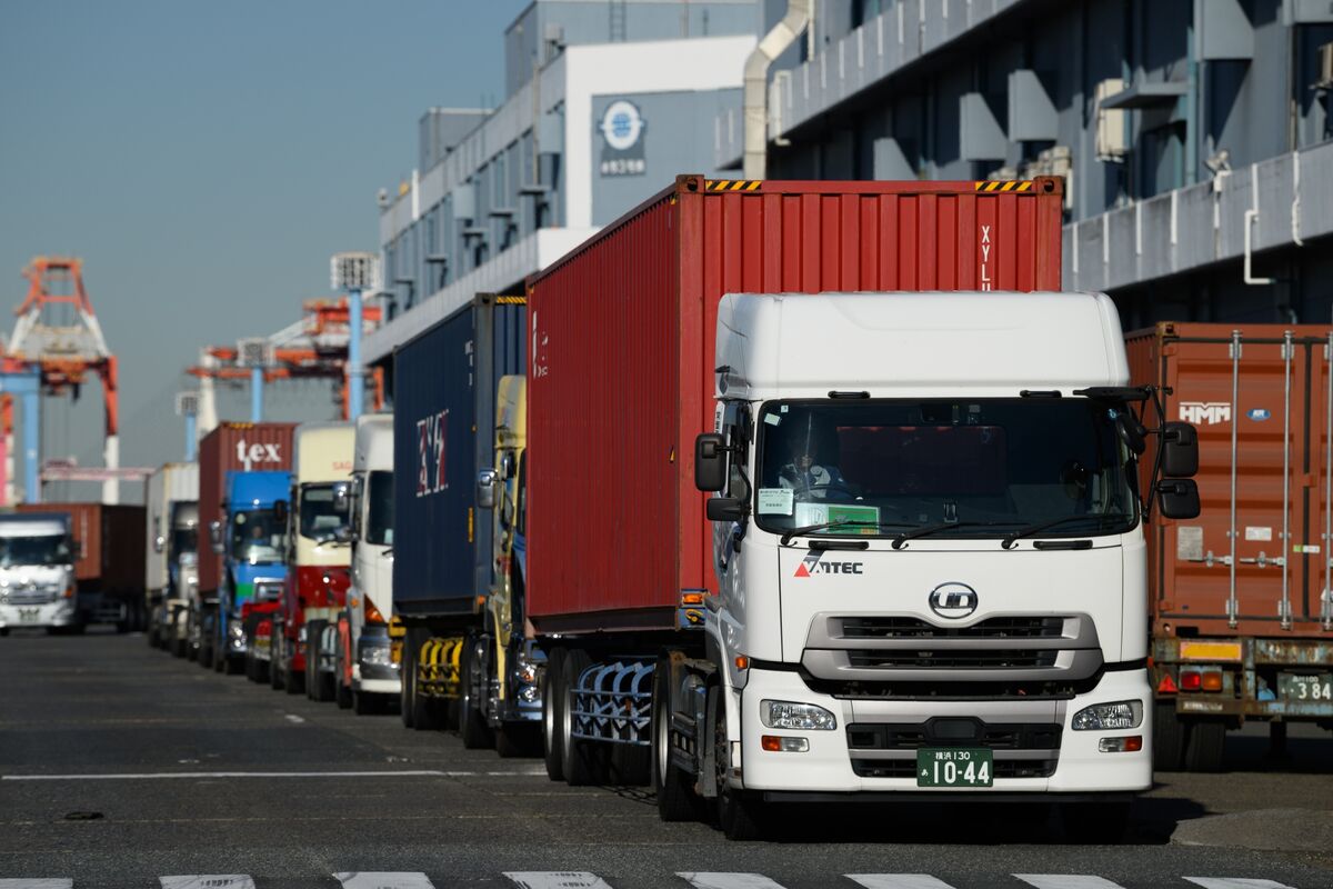 Japan’s Exports Rise as World Waits for Trump Tariffs Impact