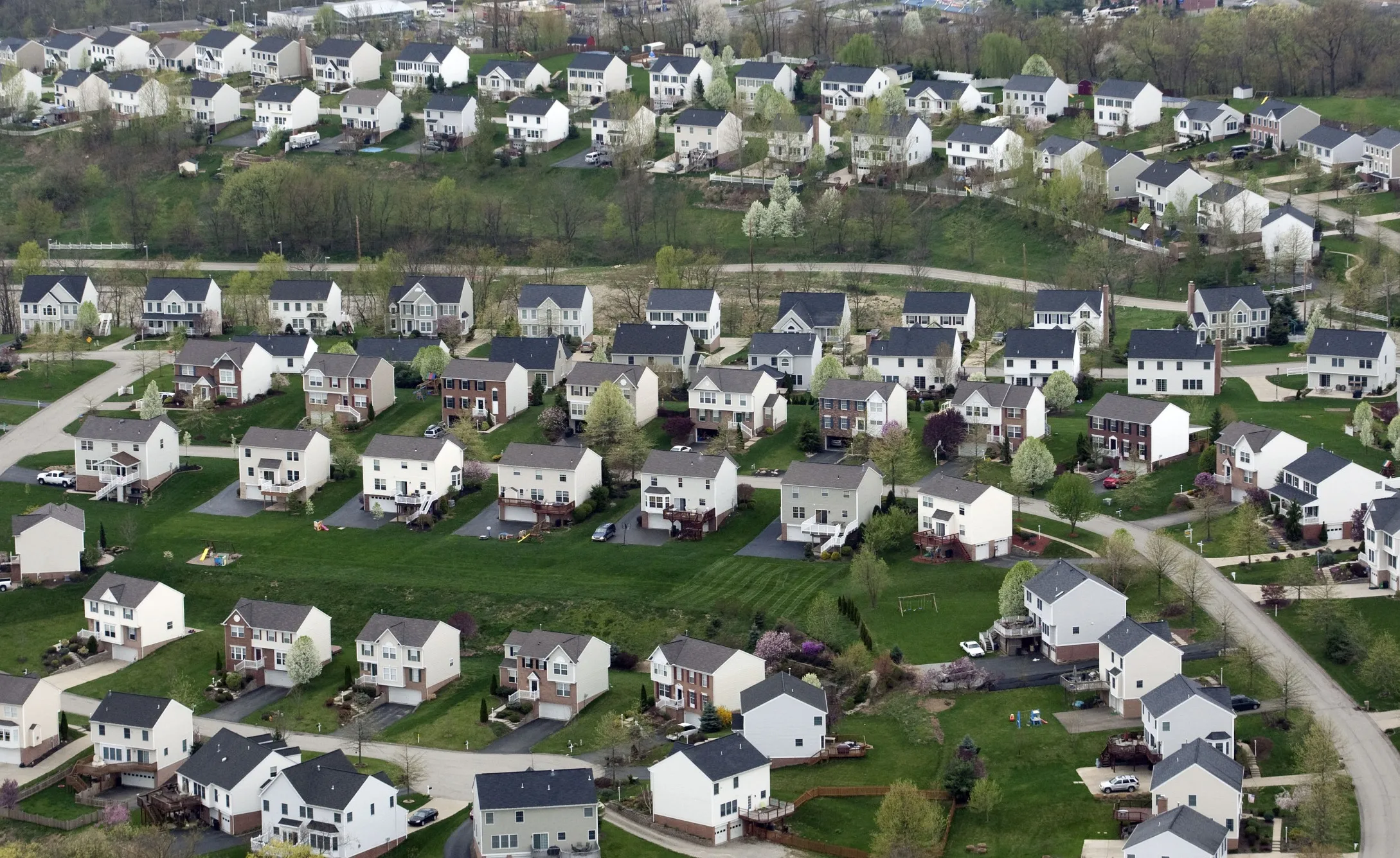 Purchases Of U.S. Existing Homes Increase More Than Forecast On Tax Credit