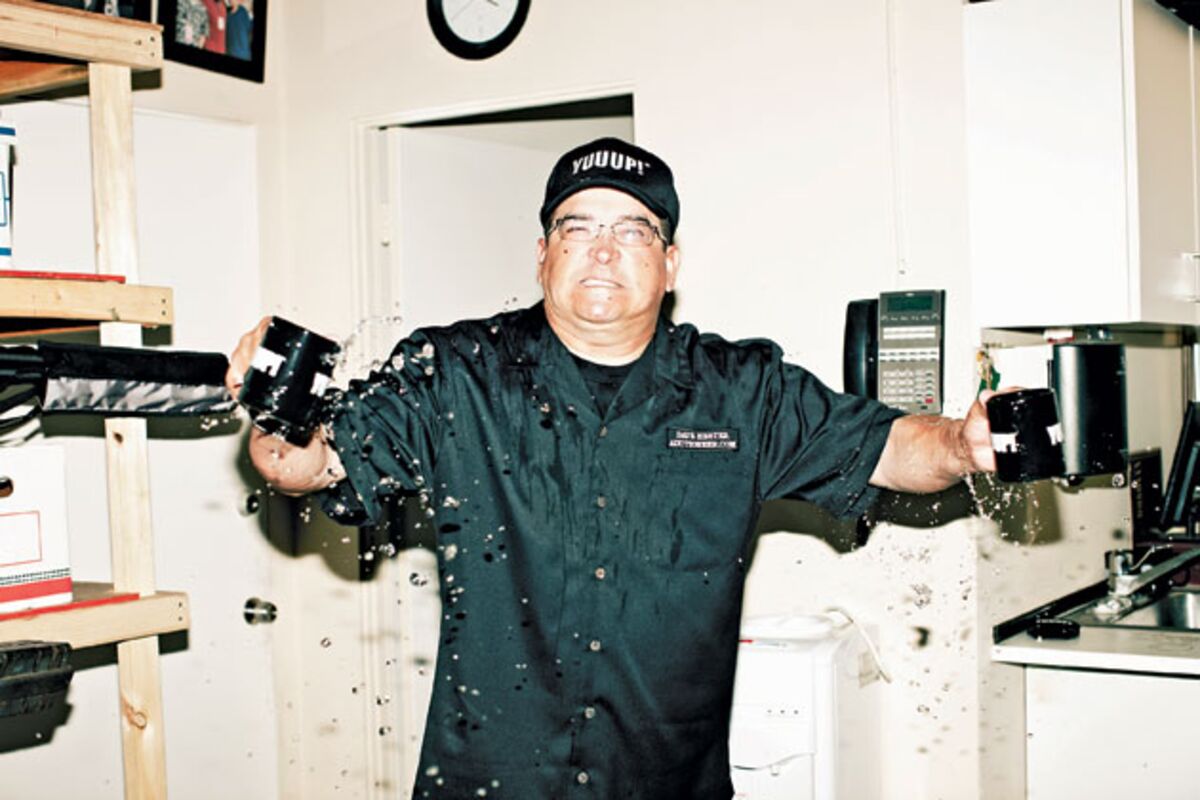 Dave Hester of 'Storage Wars' Sues A&E 'The Series Is Faked' Bloomberg