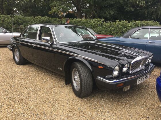 A Jaguar XJ Is the Coolest Vintage Car You Can Actually Afford to Buy