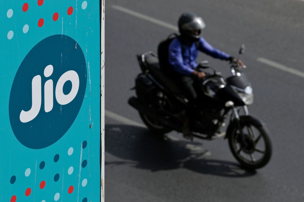 bloomberg.com - Chiranjivi Chakraborty - Ambani's Jio Seeks Historic IPO a Decade After Disrupting India Telecom