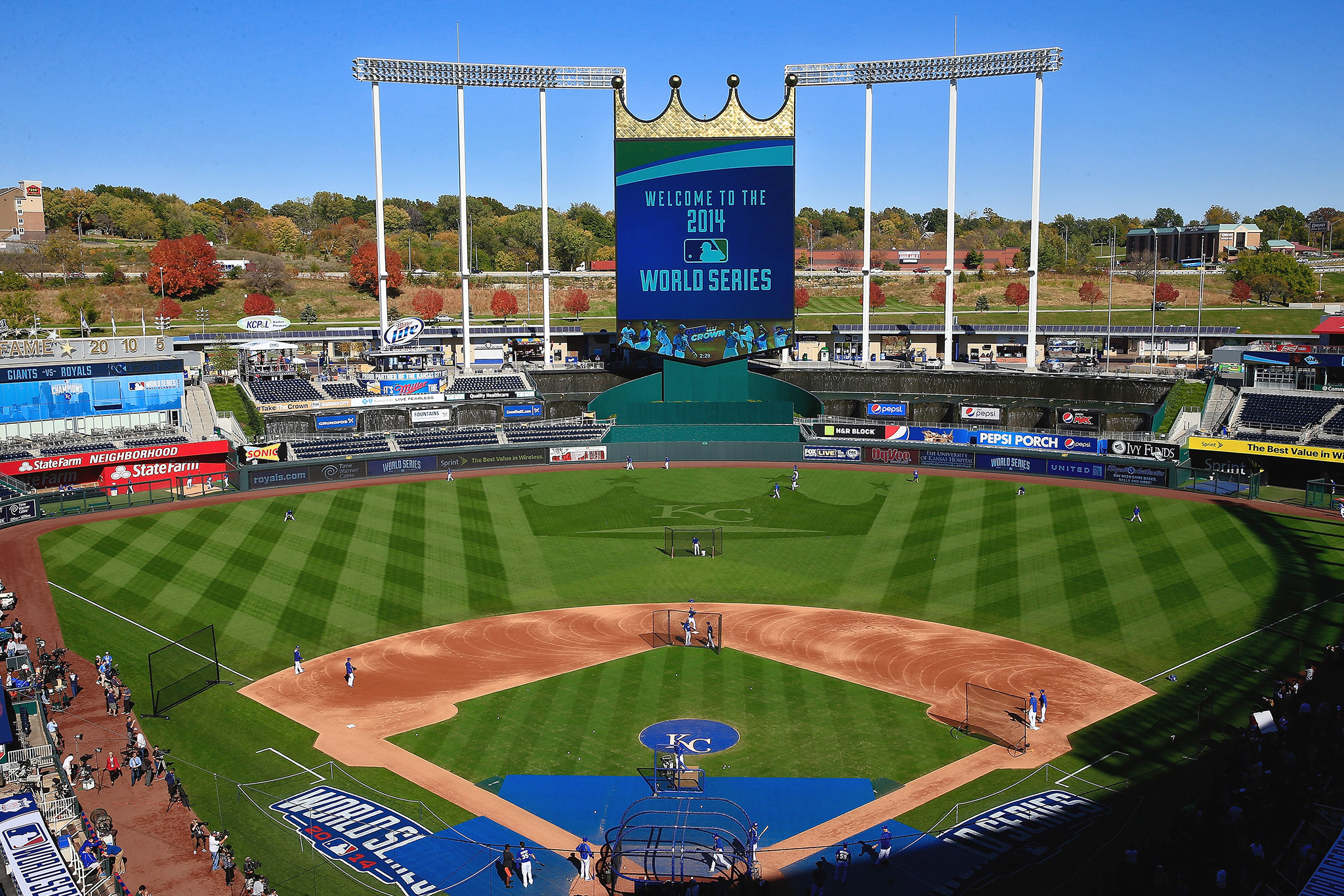 A wide view of the fountains at Kauffman Stadium during an MLB game News  Photo - Getty Images