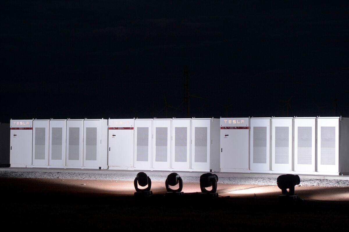 Tesla таємно будує в Техасі систему зберігання енергії