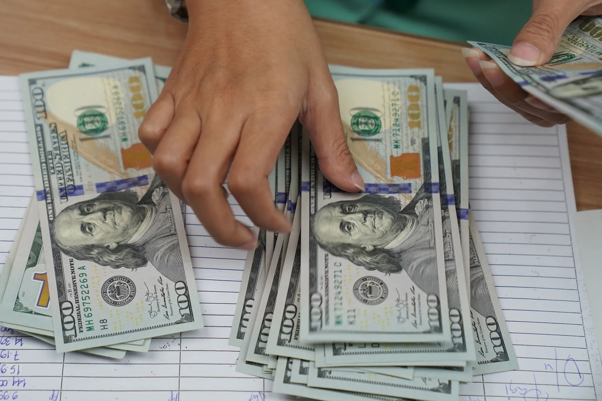 Money Exchange Stores in Jakarta As Dollar Surges Against Other Currencies