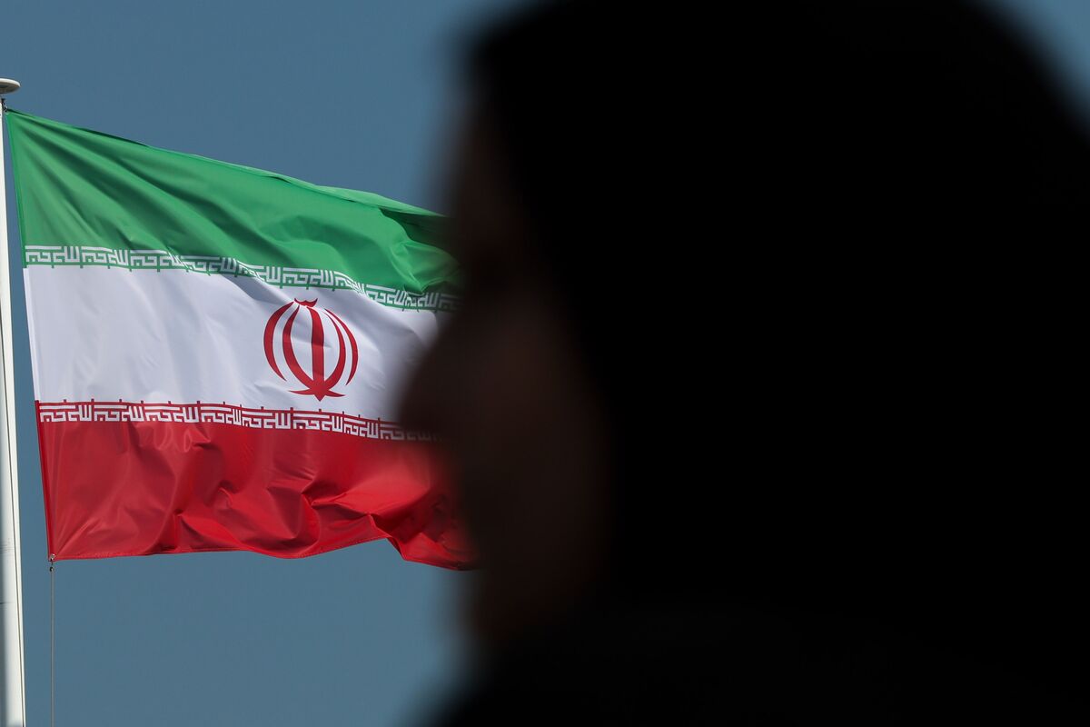 Pakistan, Iran Envoys to Return to Their Posts as Relations Thaw