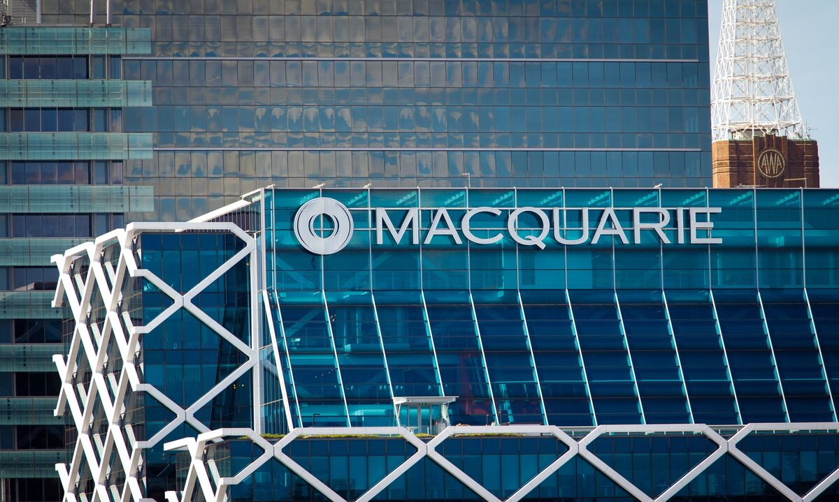 bloomberg.com - Arno Schuetze - Ex-Macquarie Banker Stands Trial in €319 Million German Tax Dividend Case