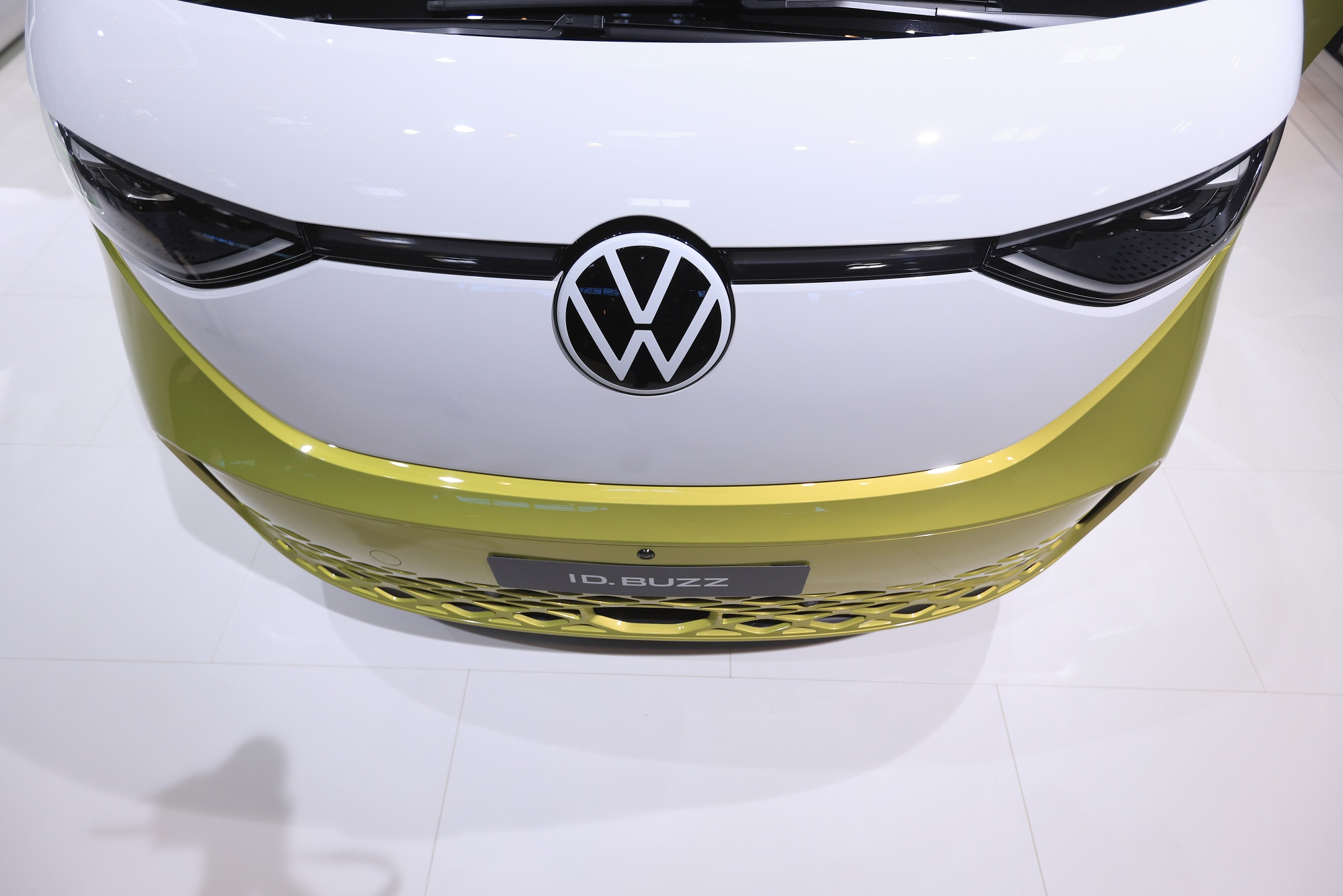 Volkswagen fully deals electric car