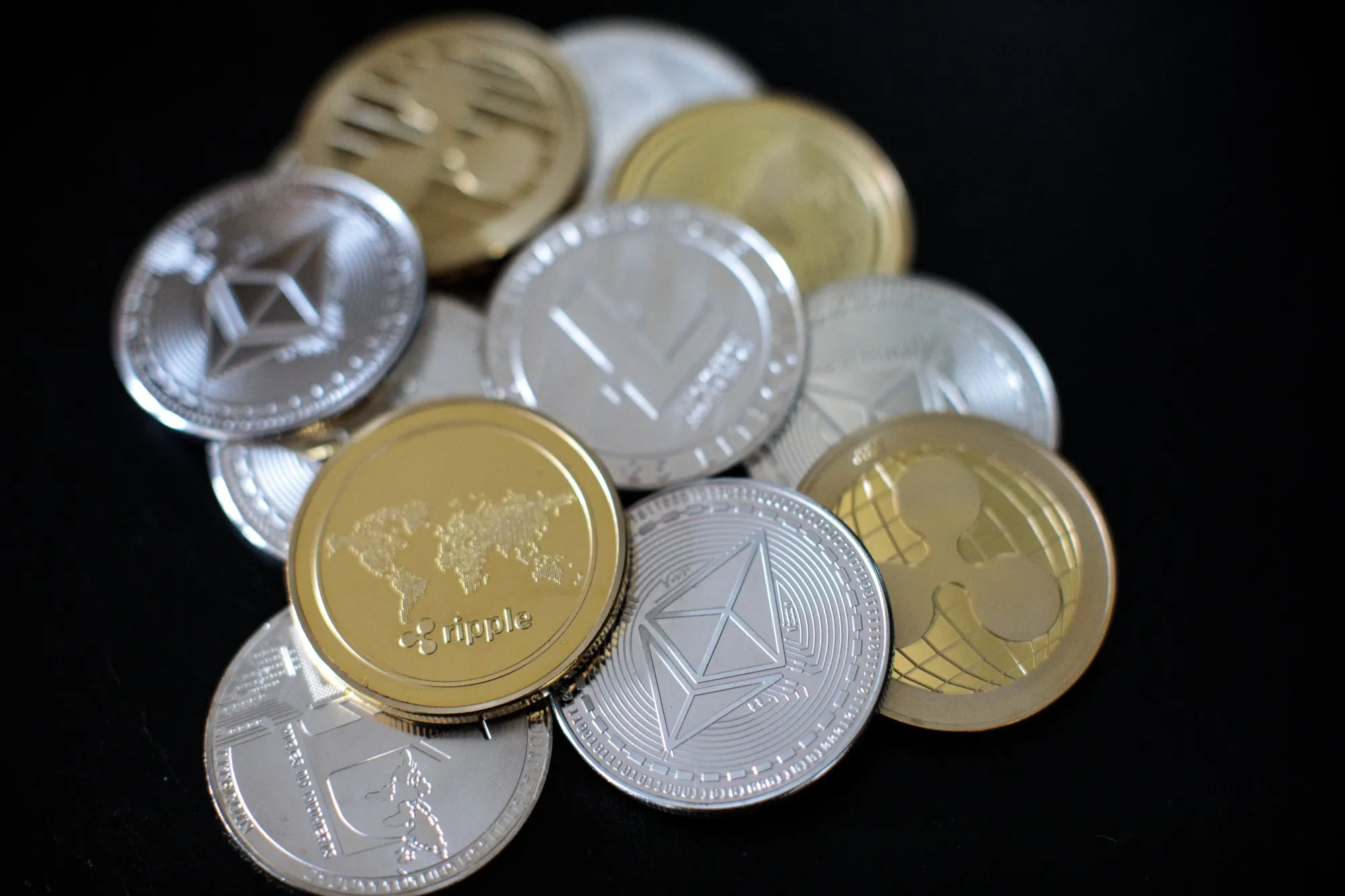 Coinbase, Robinhood Lead $10 Billion Stock Rout on Crypto Mayhem (COIN,  HOOD) - Bloomberg