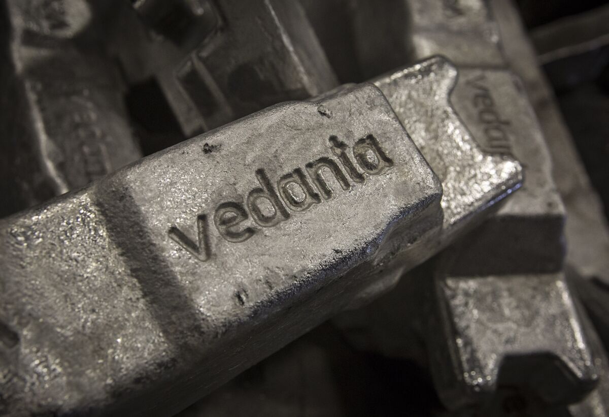 Vedanta to Pay $932 Million in Dividend to Help Parent Cut Debt - Bloomberg