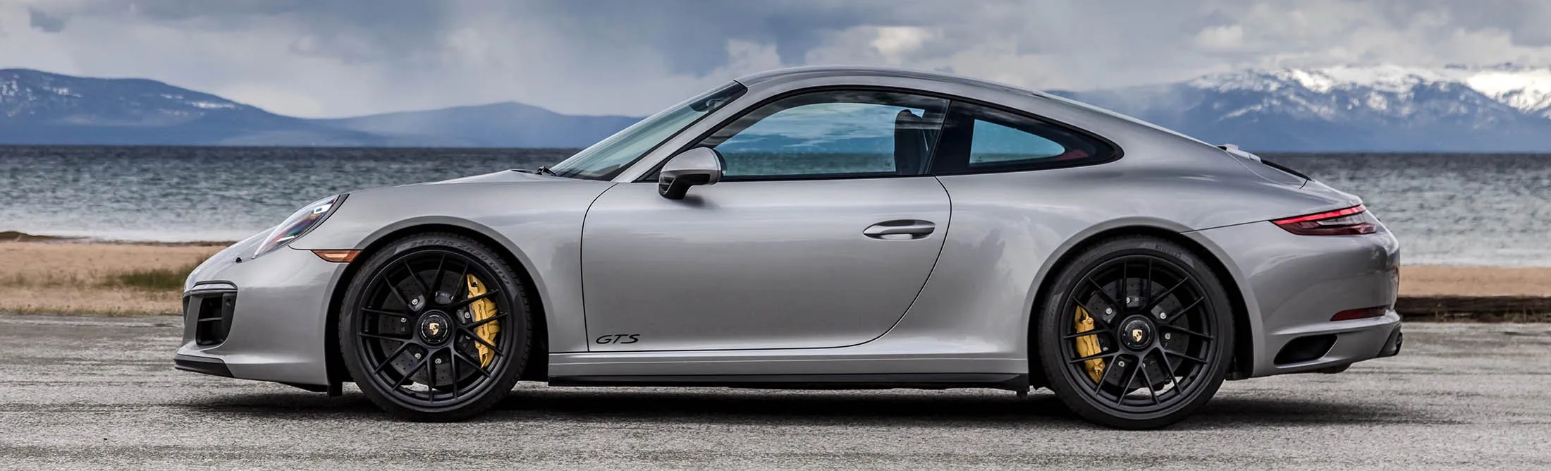 Porsche 911 GTS Review: The Purest Porsche Experience You Can Buy -  Bloomberg