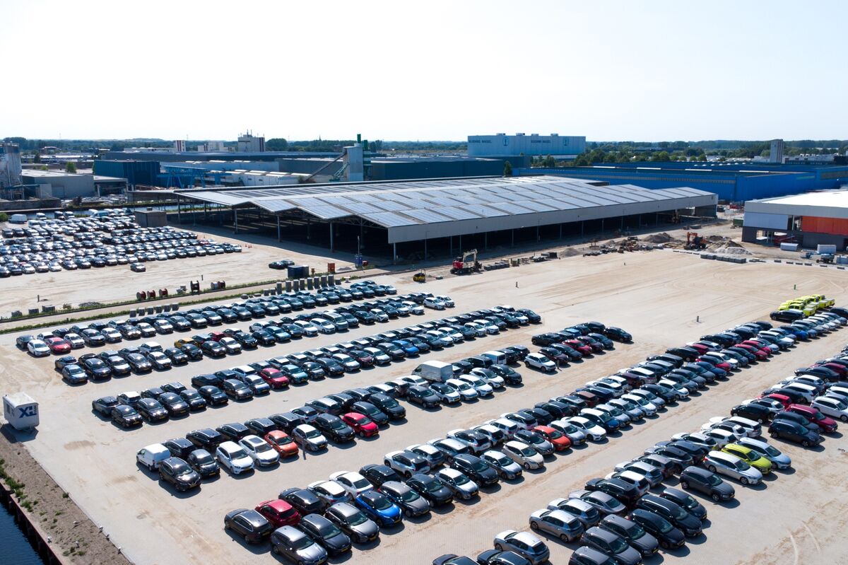 Ayvens Backers Offer Stake Worth $1.1 Billion in Leasing Firm