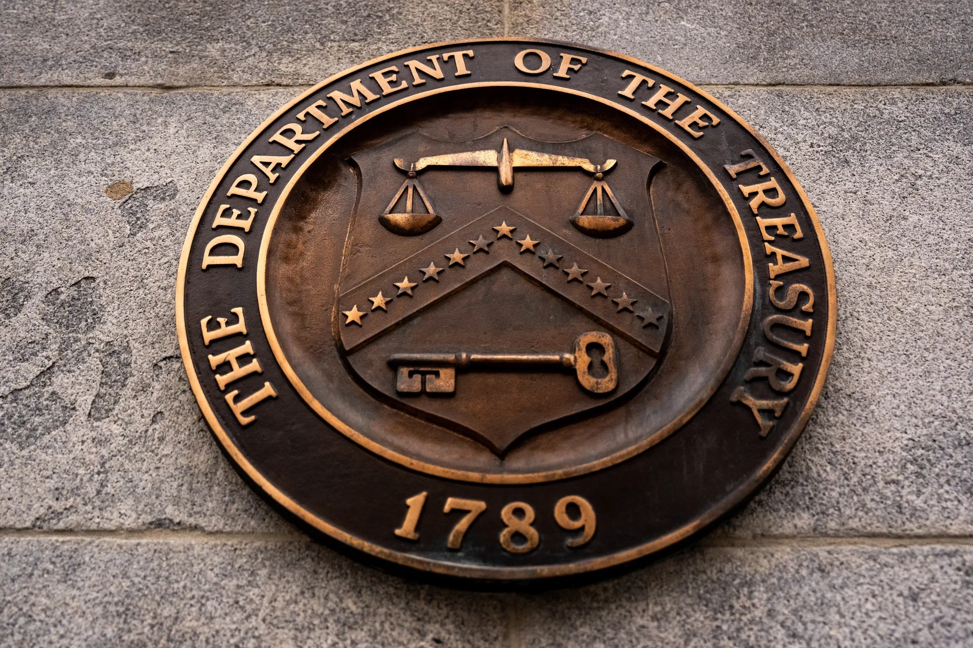 Treasuries Gain Led By Short Maturities As Fed Debate Simmers