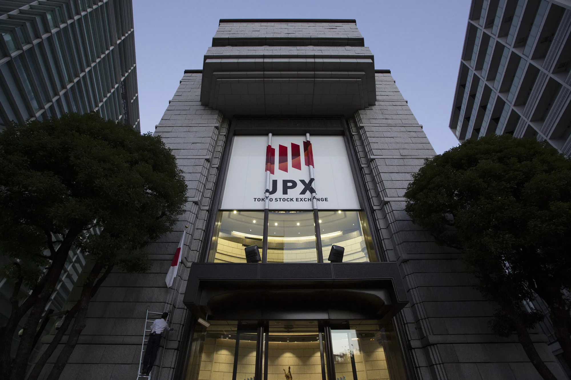 日本取引所グループ、マザーズとジャスダックの統合検討―読売 - Bloomberg