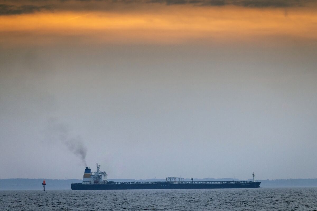 Russia's Oil Exports Slow as Black Sea Loading Takes Longer