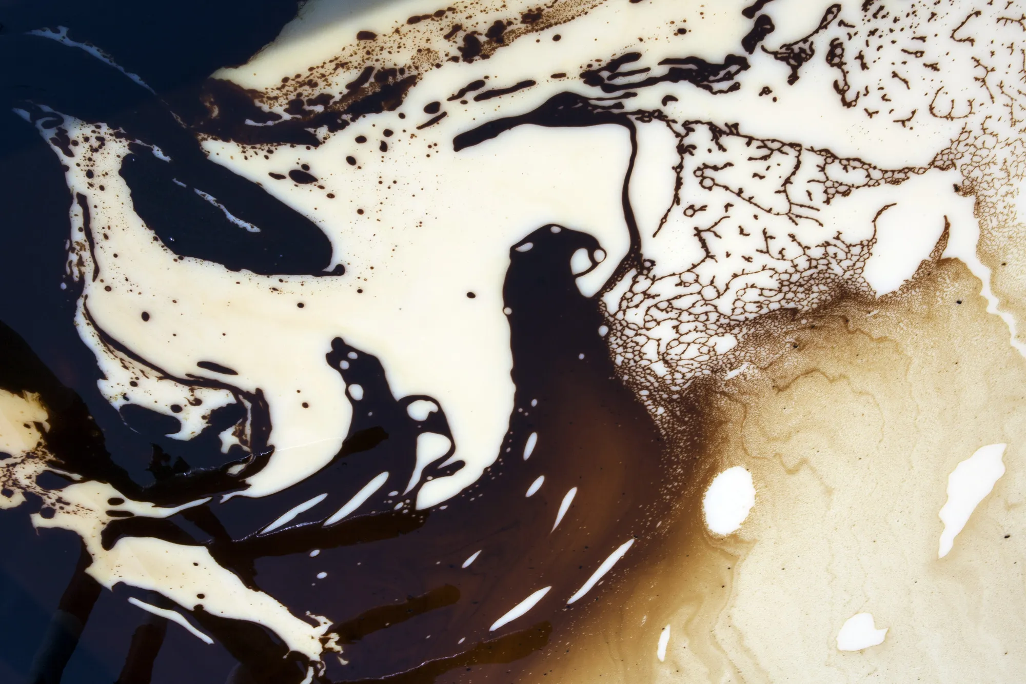 Big Oil Buyers Ditch Paper for Blockchain to Track Tanker Sales