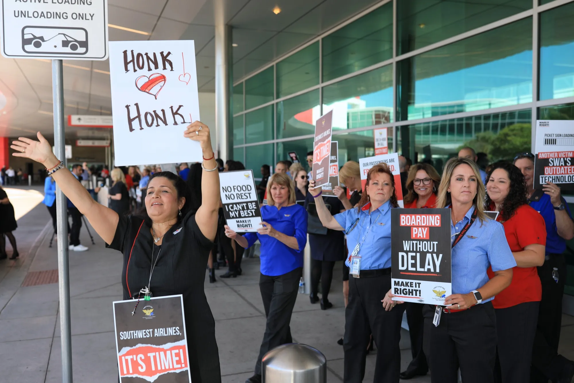 Members of TWU Local 556&nbsp;during a Southwest Airlines Flight Attendants rally&nbsp;in 2022.&nbsp;