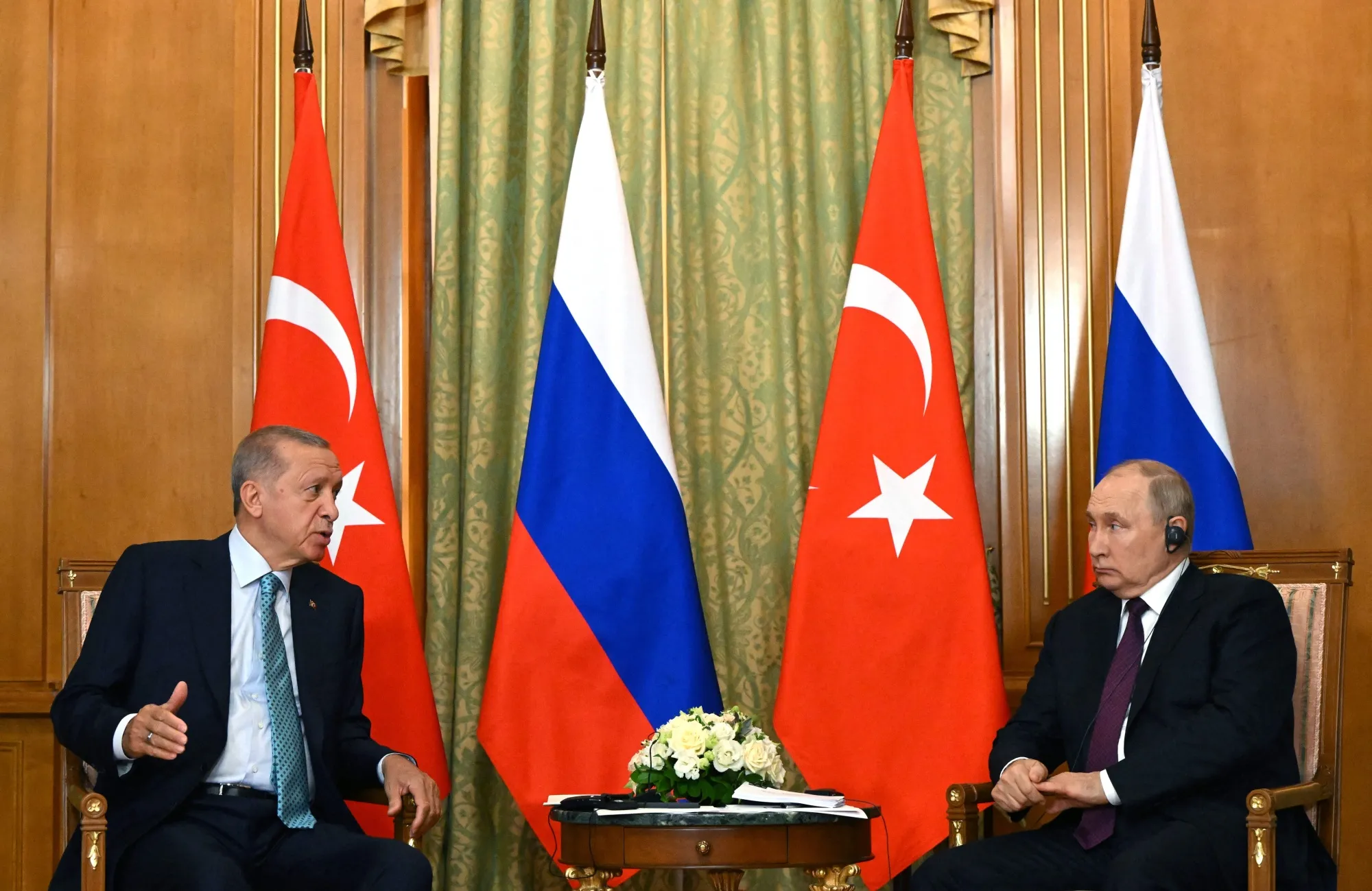 Vladimir Putin, right, with Recep Tayyip Erdogan in Sochi on Sept. 4.