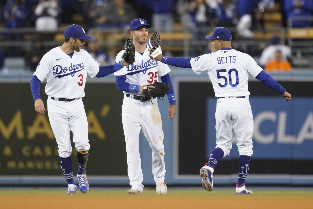 Dodgers Beat Giants 7-2, Force Decisive Game 5 in NLDS - Bloomberg