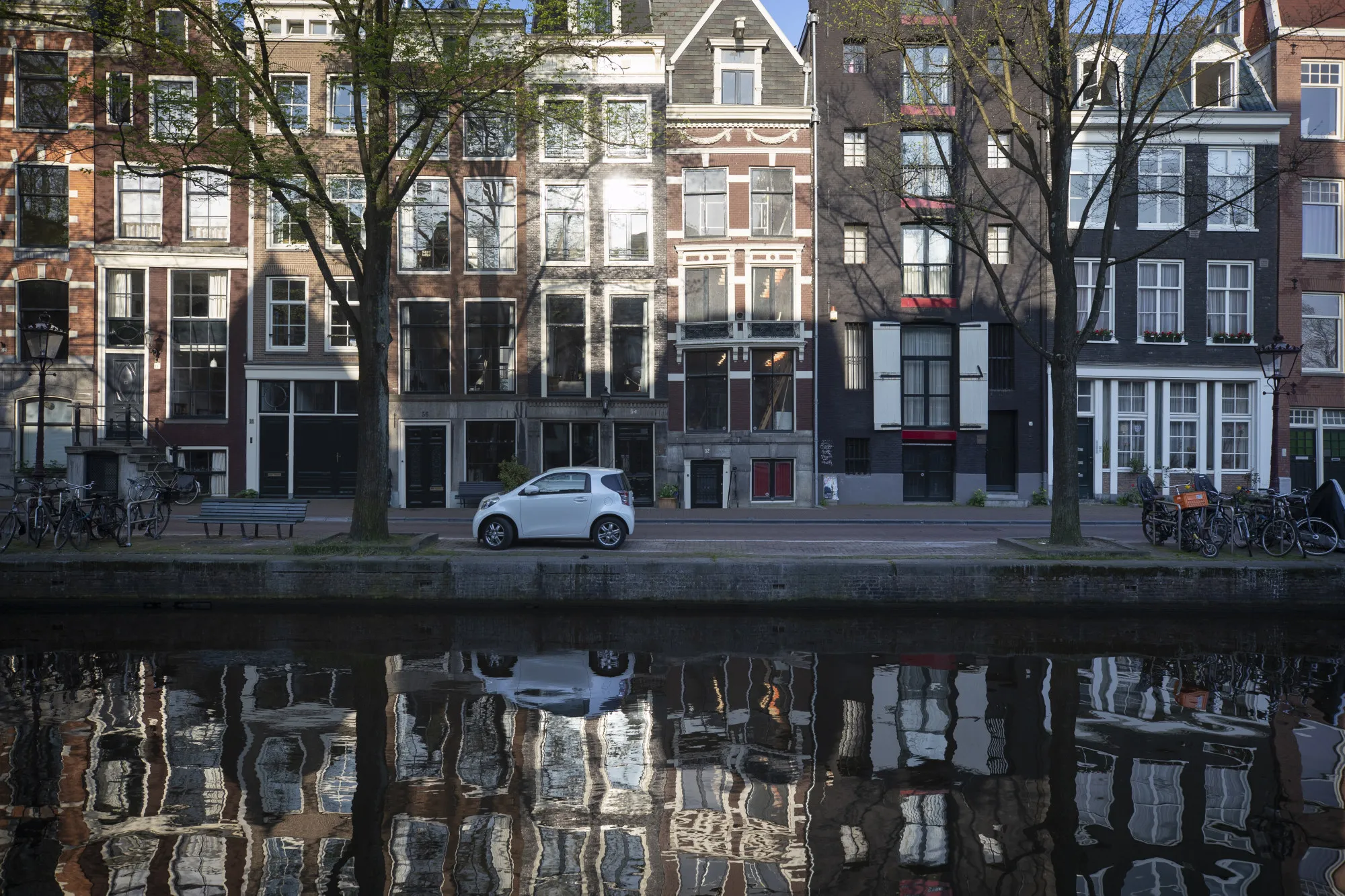 Housing on the Reguliersgracht canal in Amsterdam.&nbsp;