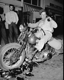 Eddie Davenport, inadvertently setting a generational trend.