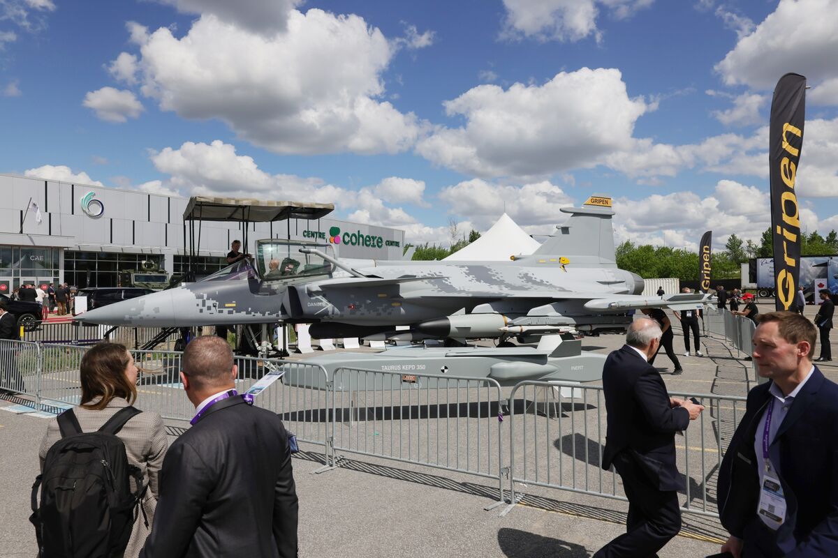 Colombia Has Started Payments on €3.1 Billion Saab Fighter Deal