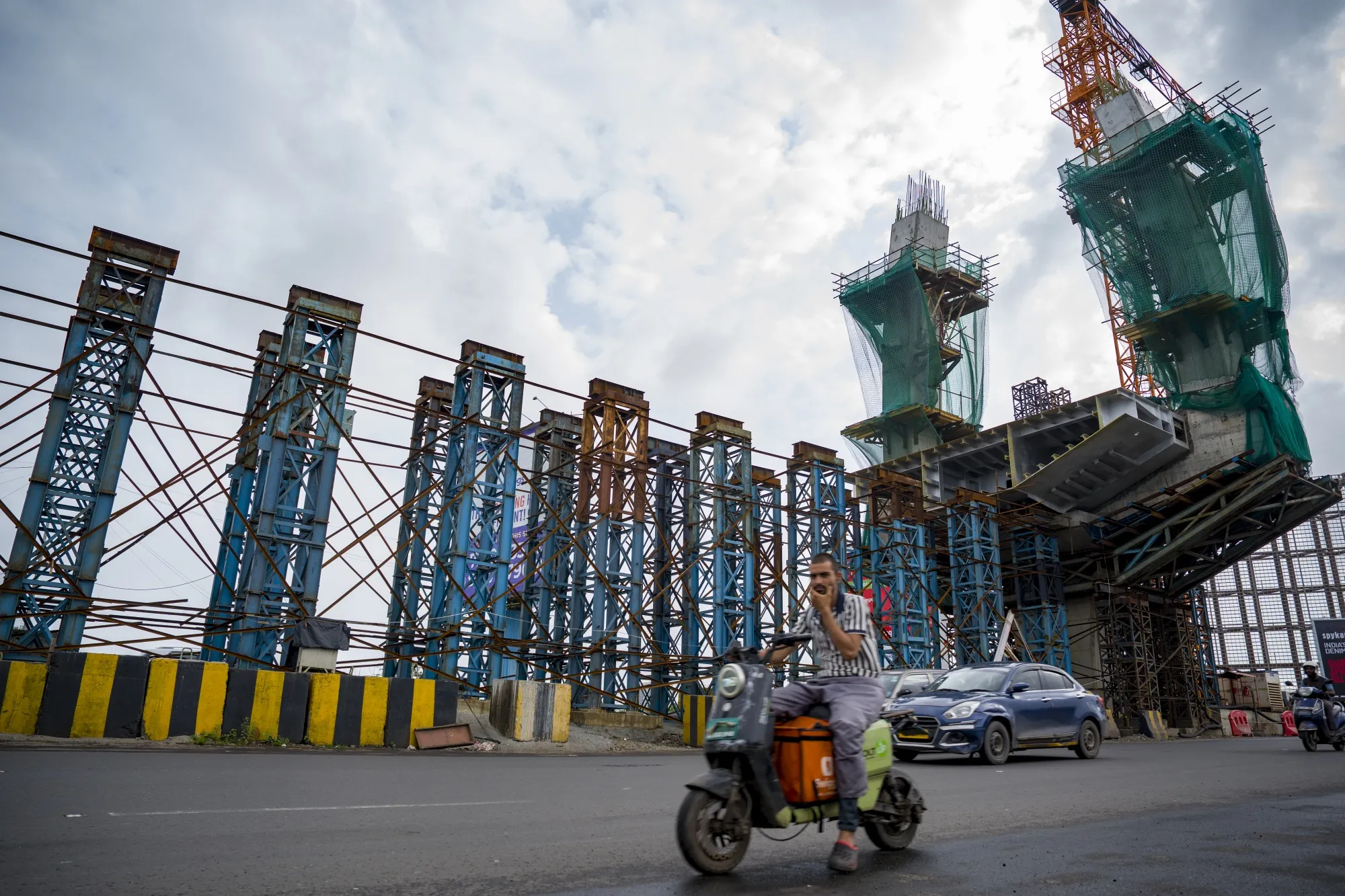 India's Growth Rate Trails Modi's Developed-Nation Ambition for 2047 - Bloomberg