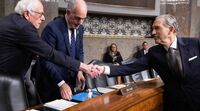 relates to Sanders, Schultz Clash Over Starbucks Labor Tactics