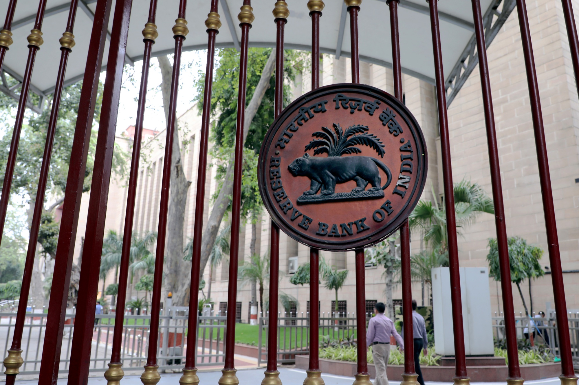 India's RBI Tightens Rules on Digital Lending After Complaints - Bloomberg