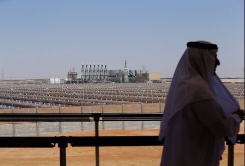 Total, Abengoa See Mideast Solar Boom as Largest Generator Opens
