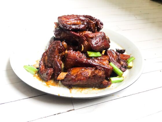 An Easy Glazed Pork Ribs Recipe for Super Bowl, Lunar New Year Feasts
