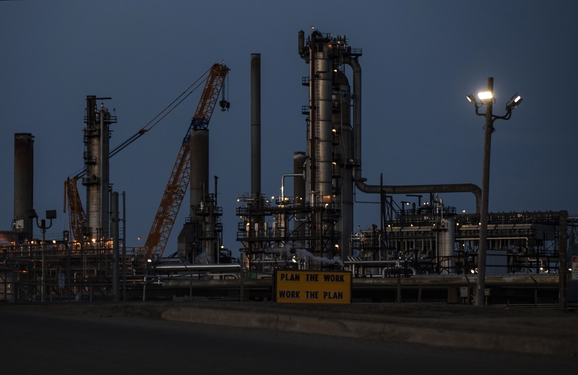 Canada to Curb Oil, Gas Emissions With CapandTrade Regime Bloomberg