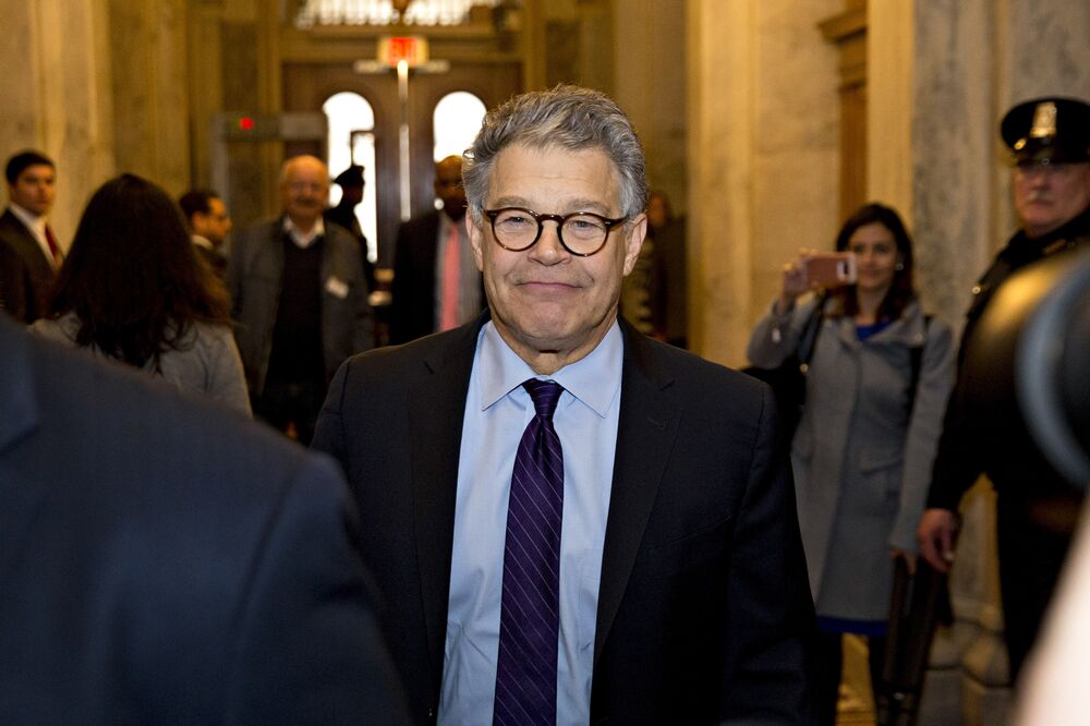 Al Franken Seeks Paid Speaking Gigs In Return To The Public Eye Bloomberg