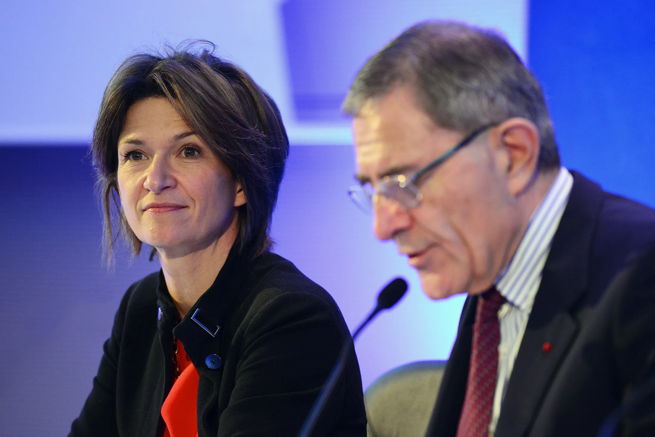 Isabelle Kocher, left, and Gerard Mestrallet speak during a press conference at Engie headquarters in Paris on Feb. 25.
