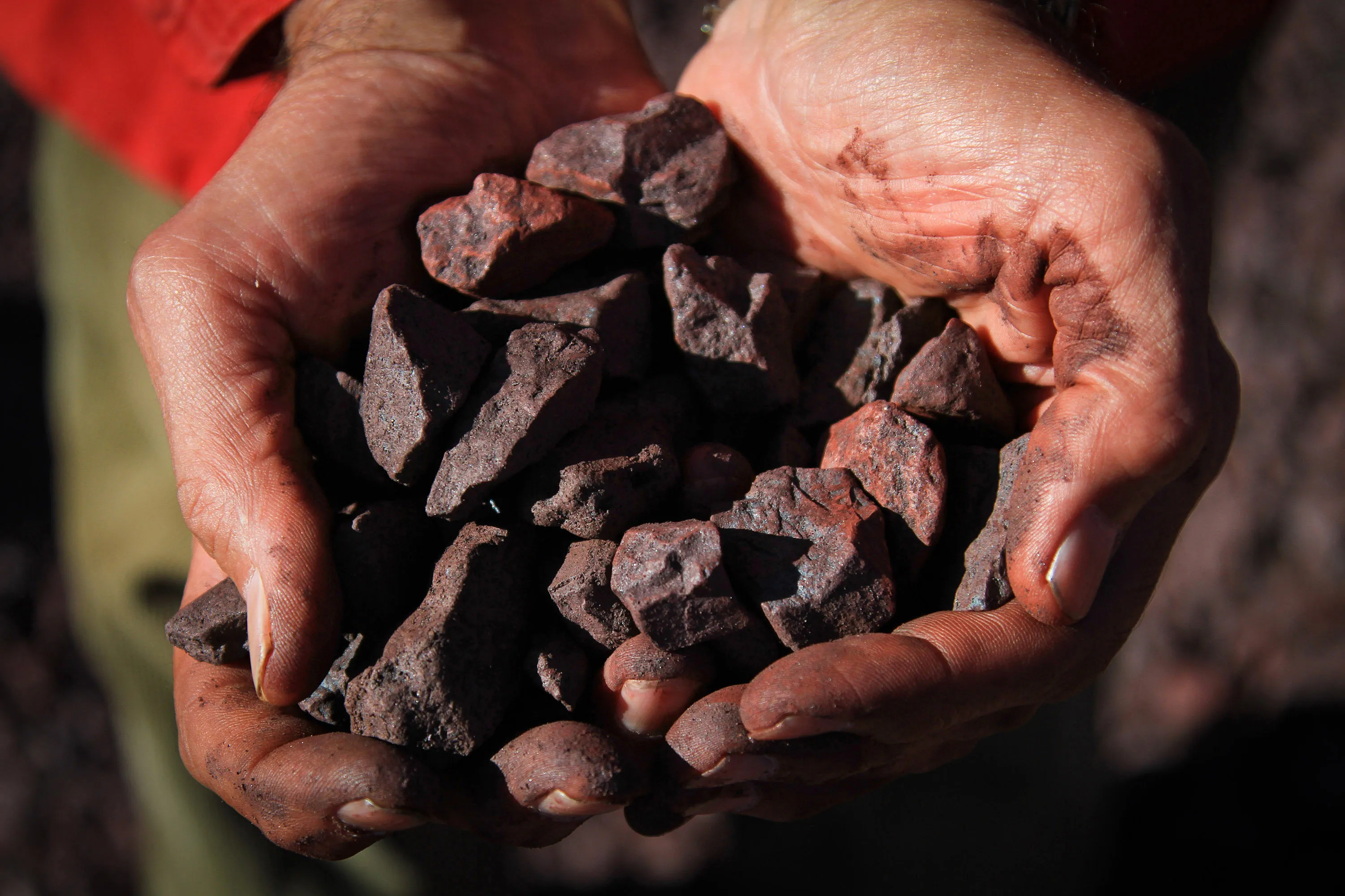 Rio Tinto Says Africa Key to Growth Even After Costly Missteps - Bloomberg