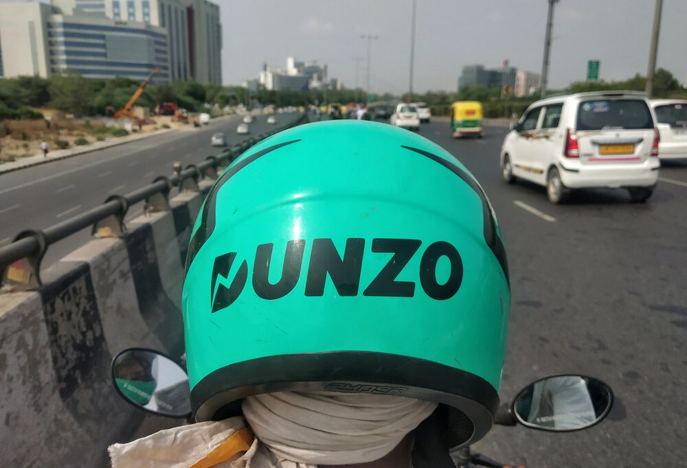 Google Backed India Courier App Dunzo Seeks 150 Million Funding Bloomberg