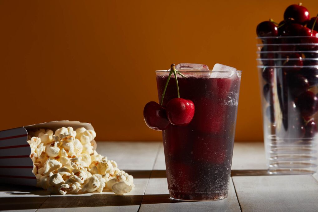 Best Drinks for Summer Movie Park Red Wine, Coke Cocktail Recipe