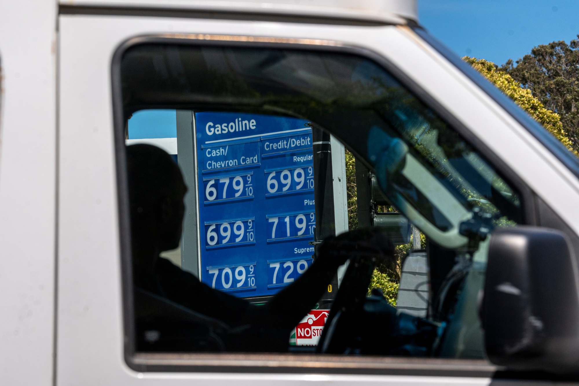 Fuel prices at a gas station in San Francisco, California, US.