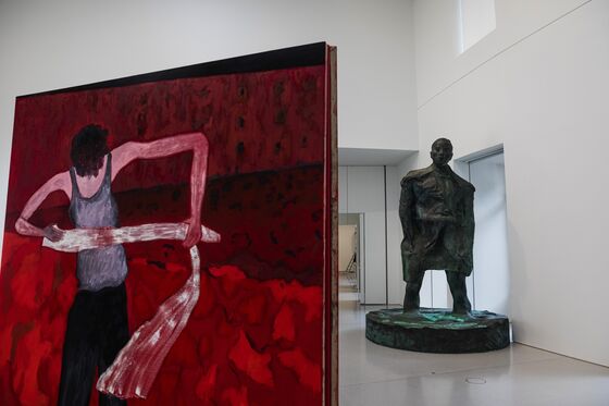 Tour Billionaire Pinault’s New $194 Million Art Museum in Paris