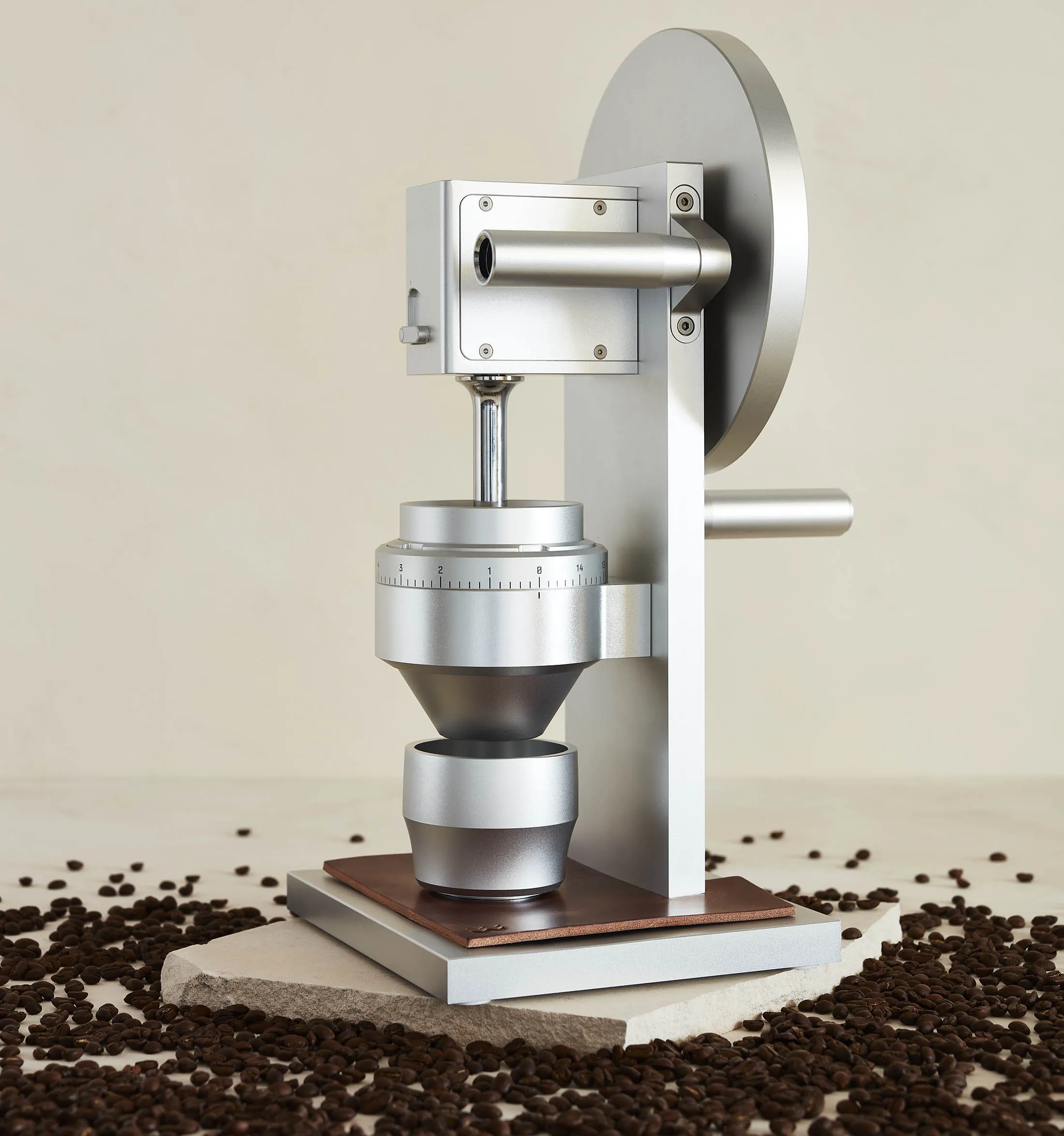 Best Manual Coffee Grinder Is Weber Workshops HG 2 Review Bloomberg